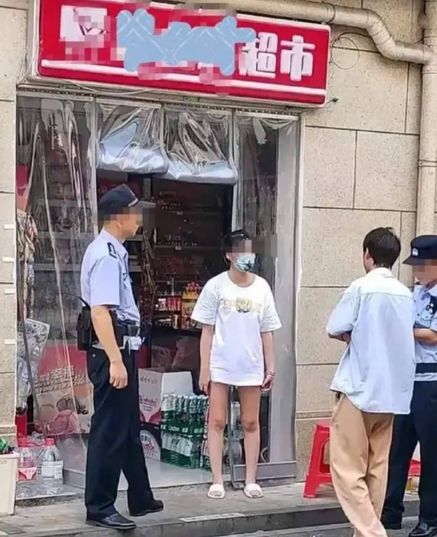 杭州那个穿着清凉的小超市老板娘，被举报擦边后又被打了…(每日财经精读2024年08月31日文章)